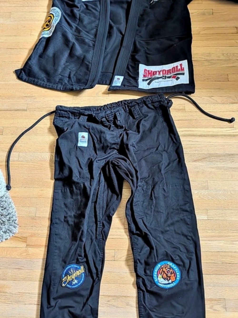 Shoyoroll Black Martial Arts Uniform Set